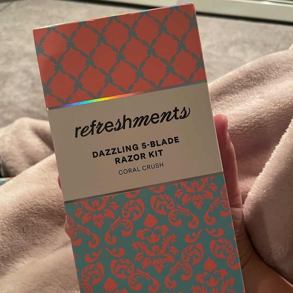 Ipsy Razor Kit (never used - box opened)
